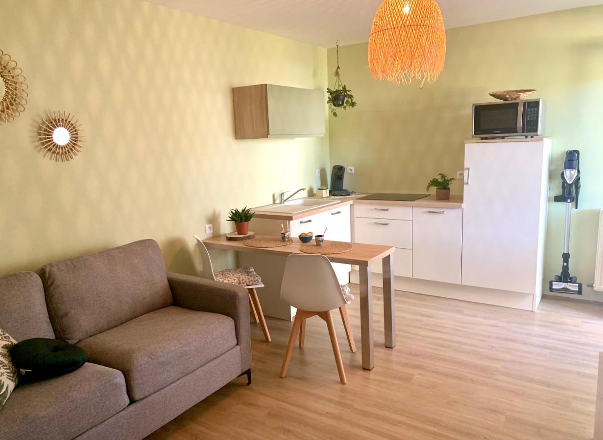 Gite Dans Une Ambiance Vegetale Avec Spa Privatif Jazennes エクステリア 写真